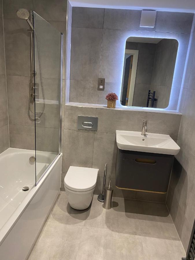 Icona - Luxury 2 Bed Penthouse Apartment ヨーク エクステリア 写真